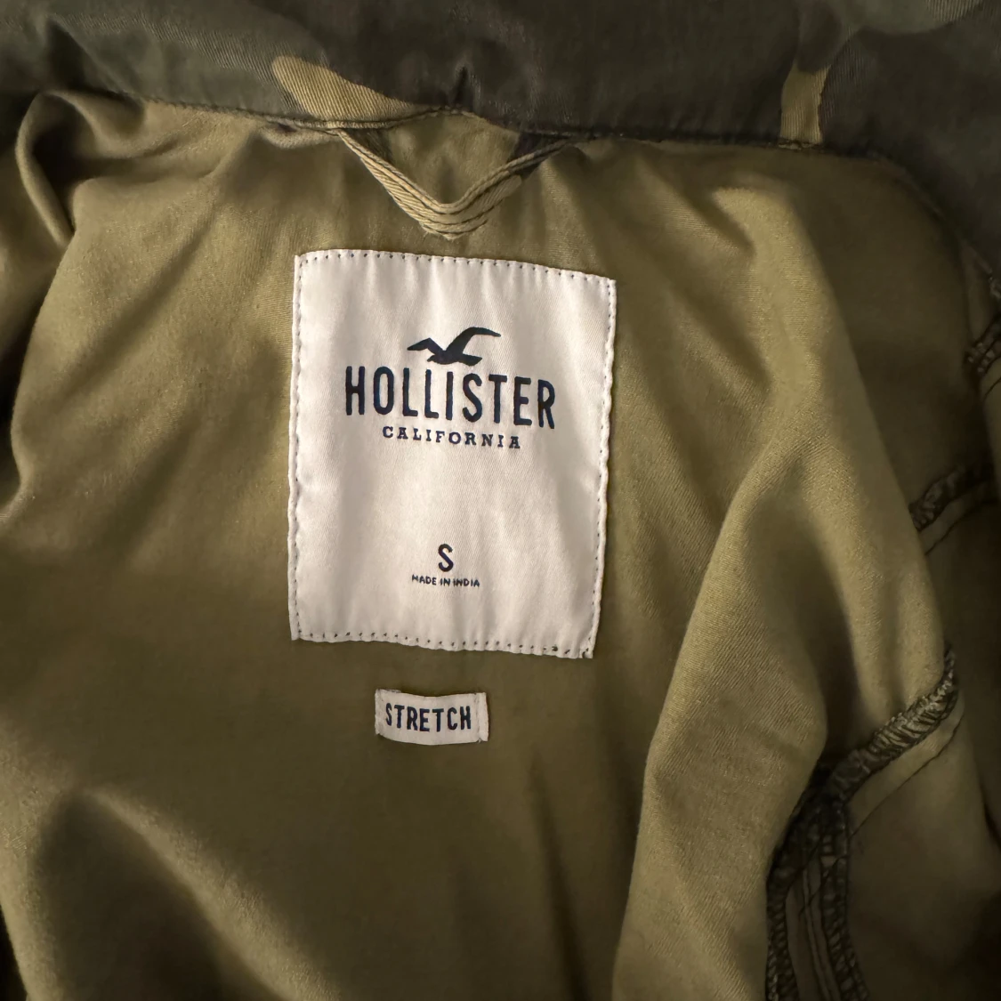 Camouflagejacka från Hollister - 90
