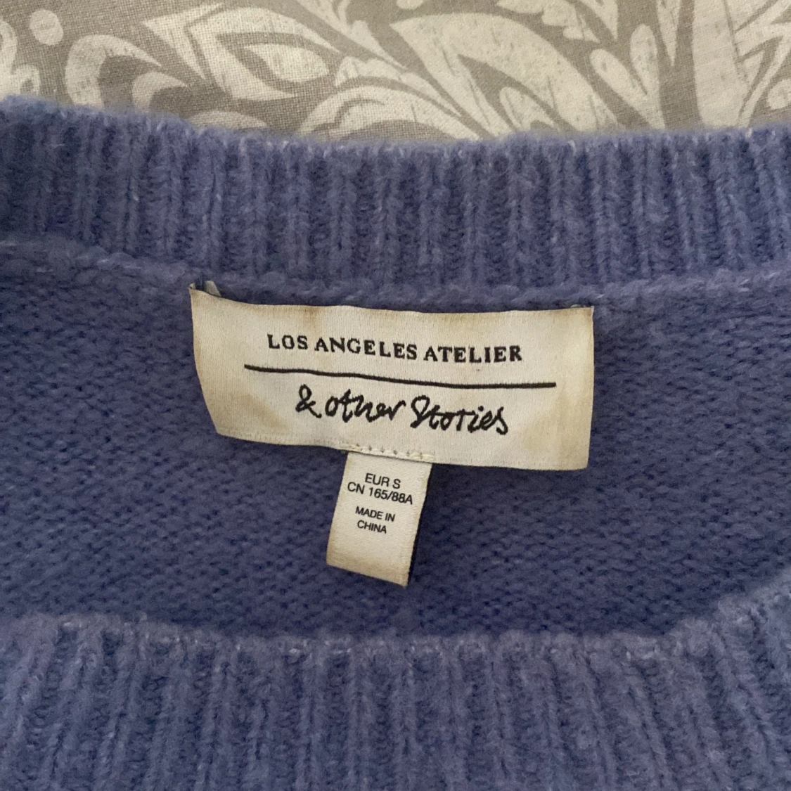 Blå/lila stickad tröja - 91