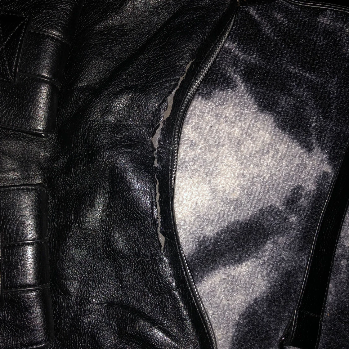 Svart axelväska i skinn - 91