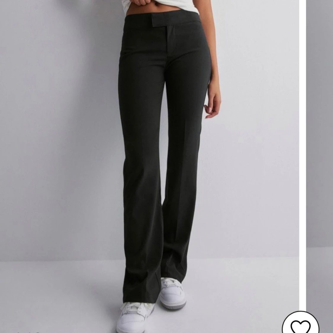 Svarta lågmidjade kostymbyxor