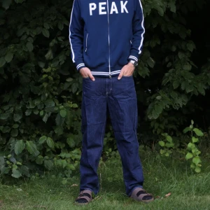 Mörkblå Loose jeans - Feta mörkblå Baggy jeans!