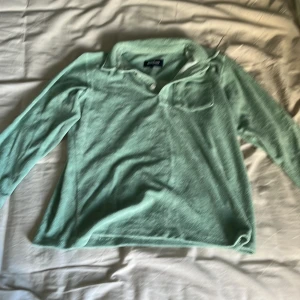 Frotté Tröja - Skön frotté tröja för sommaren! Långärmad. Nypris: 549kr Icke använd 