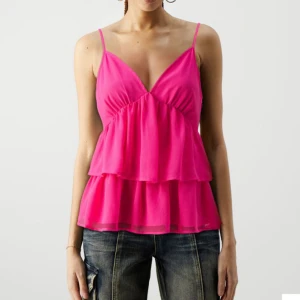 Linne från Vero Moda  - Köpt för 600kr. Storlek M, oanvänd 