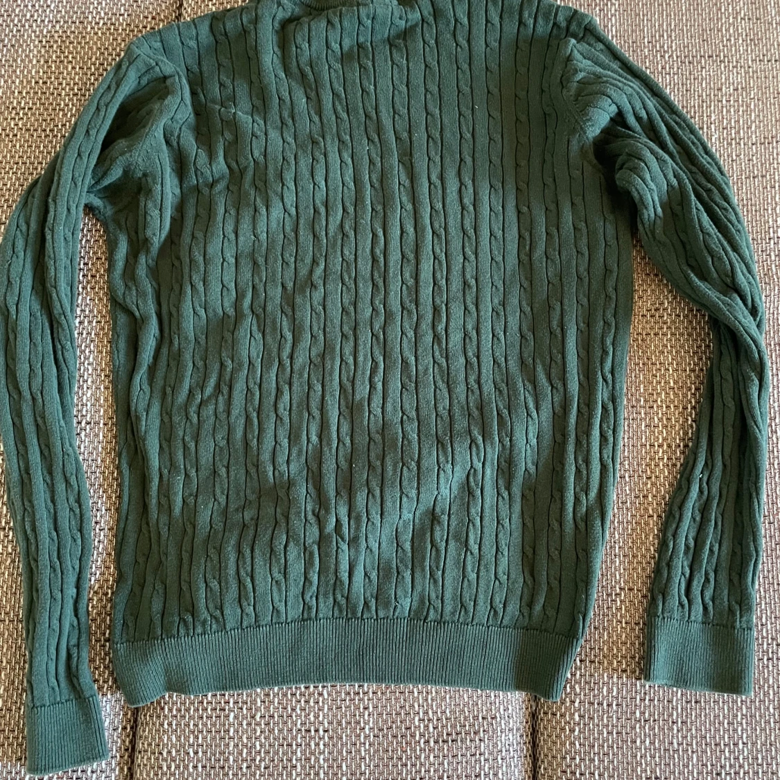 Solid stickad tröja - 90