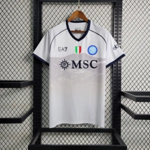 Fotbollströja - Napoli fotbollströja väldigt snygg och stilren! alla storlekar finns. Om du är ute efter en specifik tröja checka in våran instagram och ta era frågor via DM👍🏻