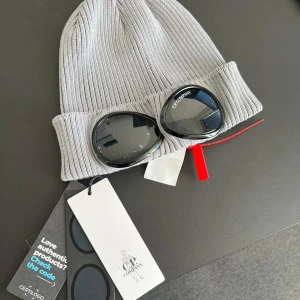 C.P Company mössa - Helt ny, kunde inte lämna tillbaks den.