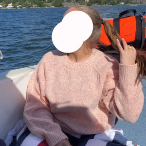 Stickad tröja - Intressekoll på min aprikosa oversized stickade tröja från kenzo 💝