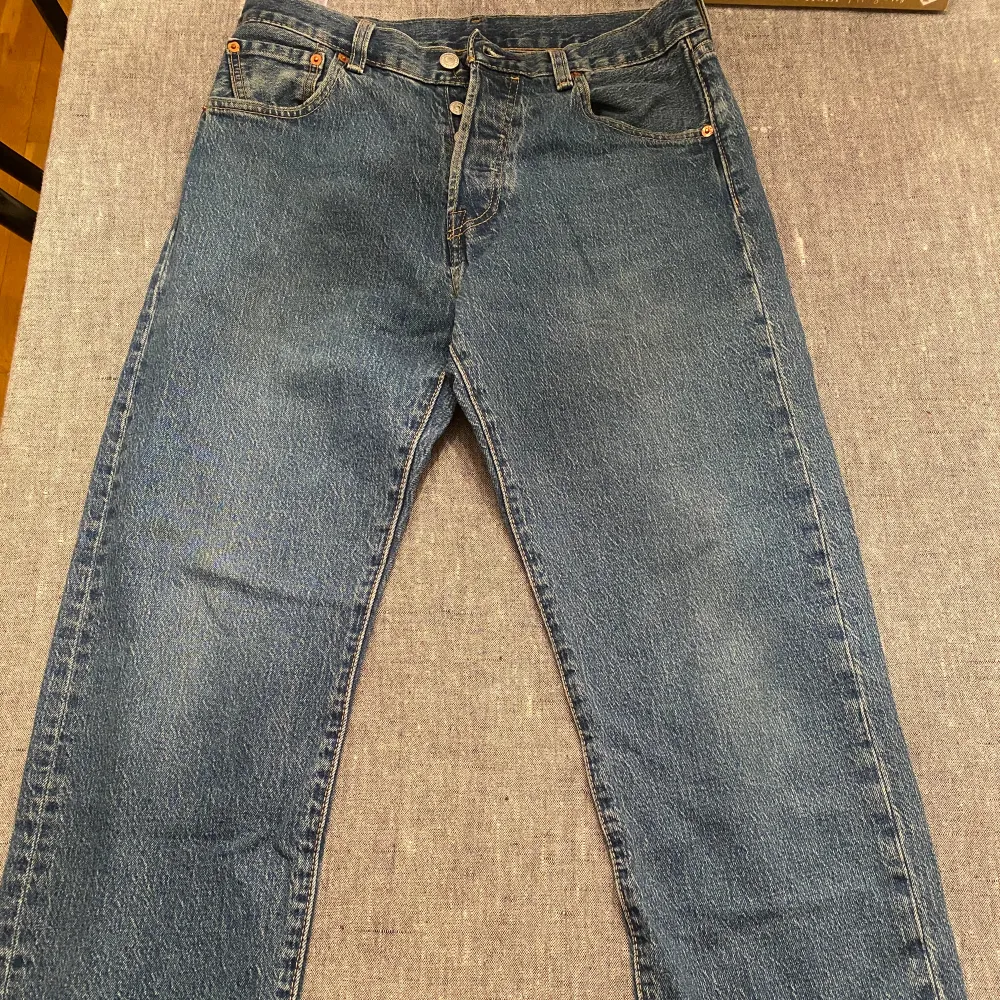 Bra skick!  Storlek: W30 L32 Mörkblå jeans . Jeans & Byxor.