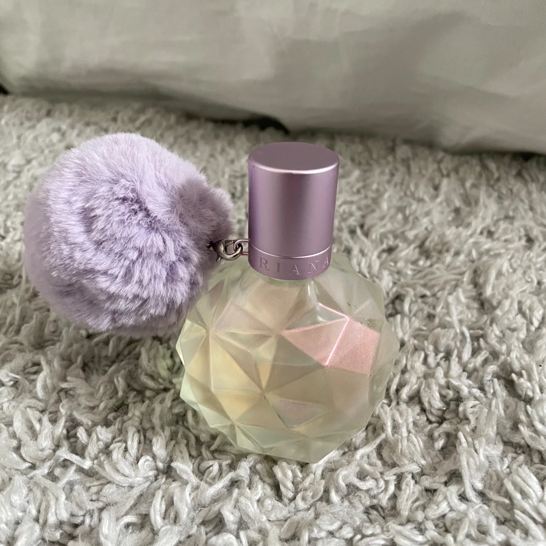 Ariana Grande parfym - 91