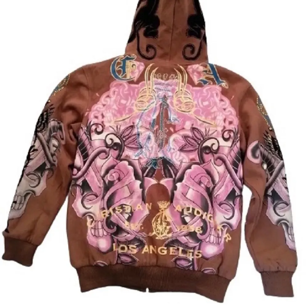 Skitsnygg ed hardy zipup med luva och as-coola tryck!! Köpte den för ca 2 år sedan, och har använt ett få-tal gånger. Skriv vid frågor! . Hoodies.