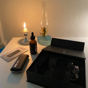 Tanrevel - Köpte en tanrevel helt ny med plombering härifrån, har testat nu en gång men min hy är alldeles för känslig så säljer vidare! 99% av vätskan är kvar, allt medföljer och den är tömt och tvättad såklart:) 