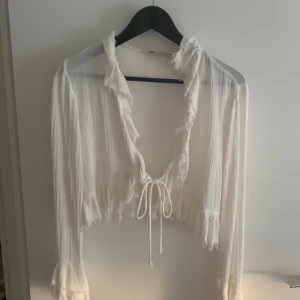 Fin topp🤍 - Super fin och i nyskick, kommer inte till användning🤍