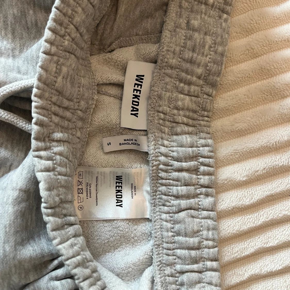 Weekday gråa mjukis - 90