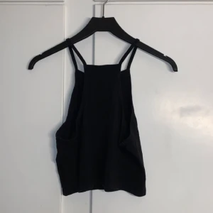 Basic linne  - Ett nice basic linne från H&M, fint att ha till sommar ☀️