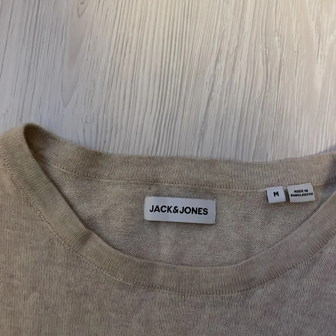 Stickad beige tröja - 90