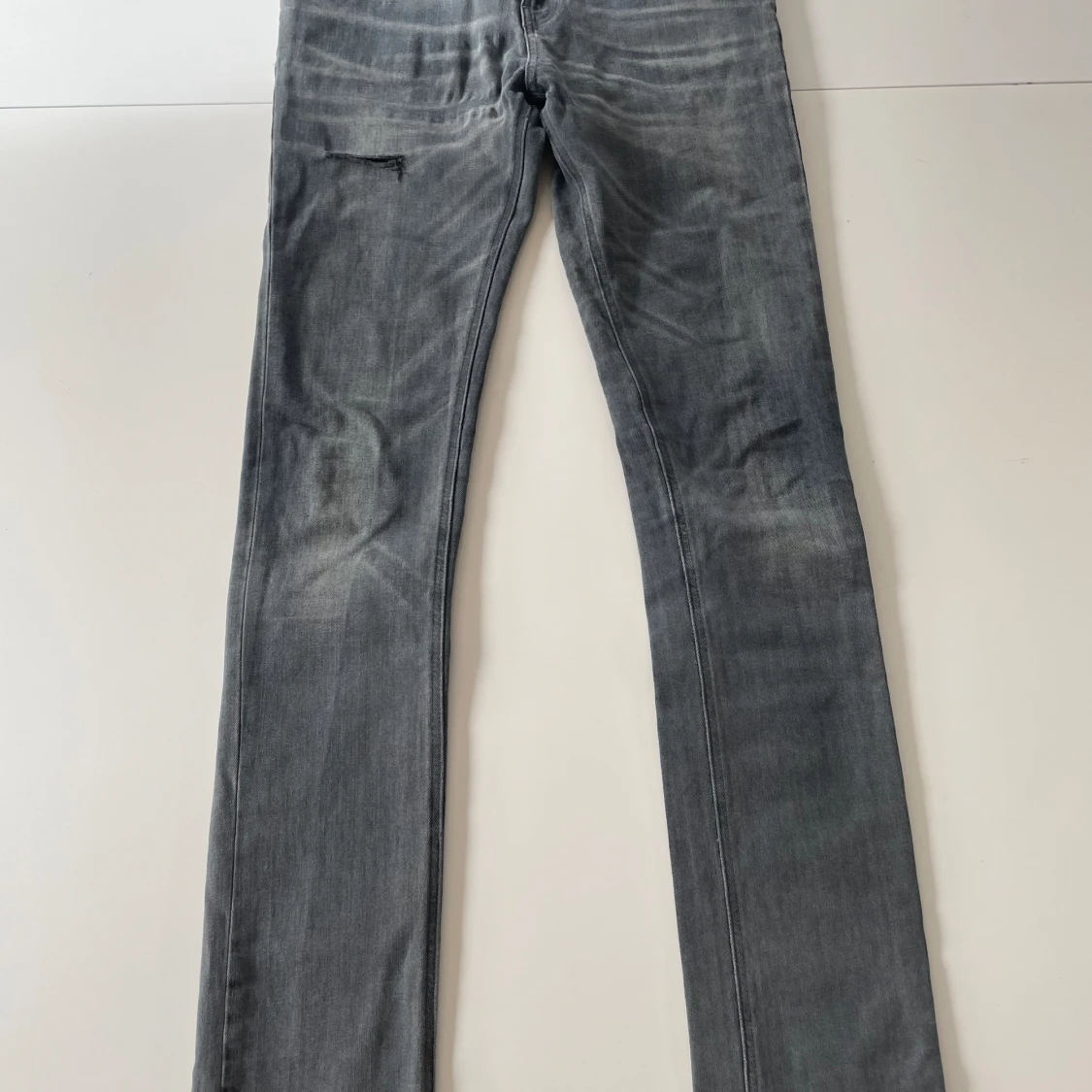 Nudie jeans grå - 90