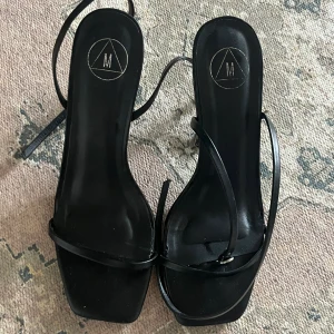 Klackskor  - Använda men har mycket kvar att ge. Köparen står för eventuell frakt. 💕