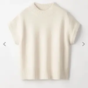 Söker denna vita tröja i storlek S, M eller L!❤️ Kan betala bra😚😚
