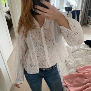 Blus - Superfin blus i storlek S