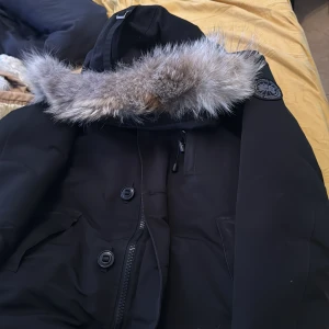 Canada goose black label  - Äkta köpte för några år sedan har ingen användning av den storlek s