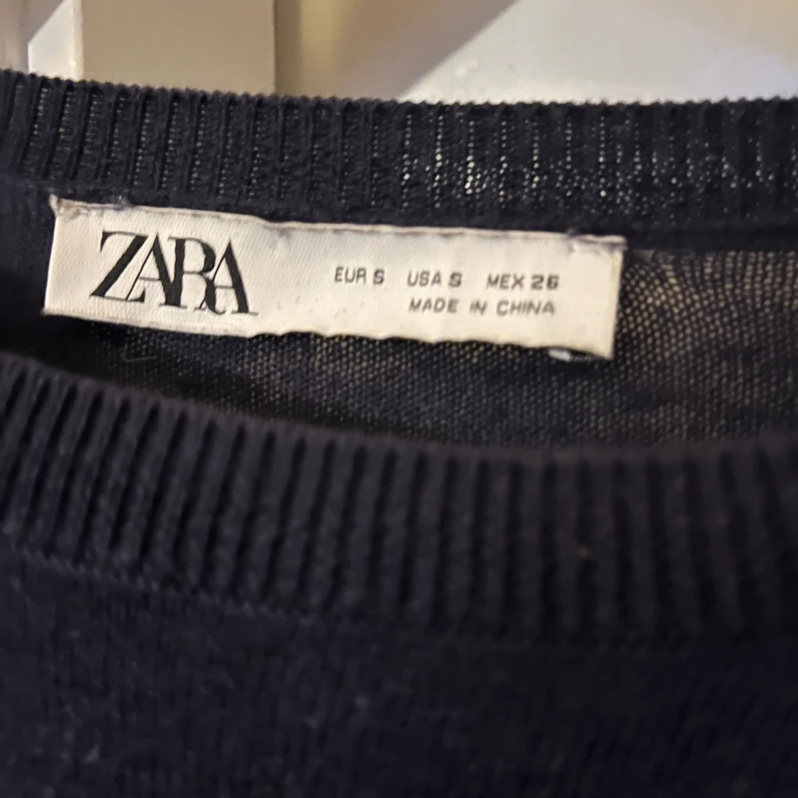 Mörkblå och vitrandig tröja från zara!💗 - 92