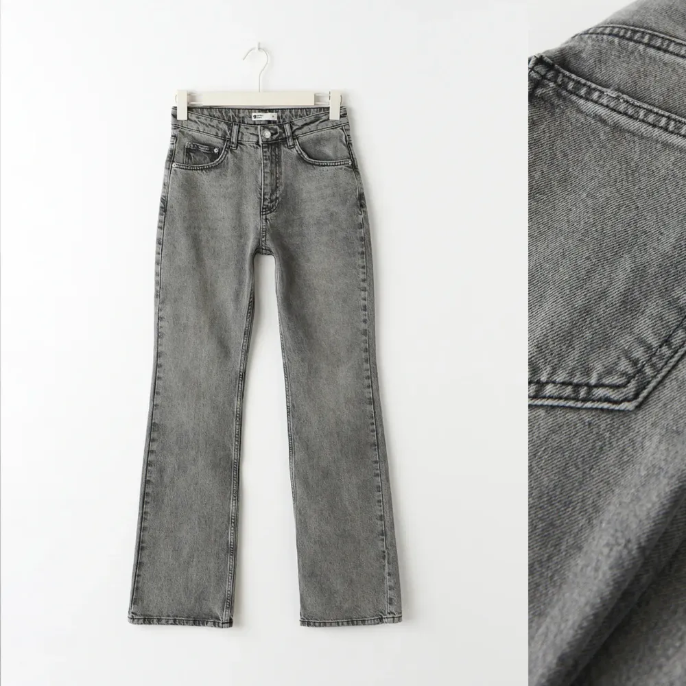 Jeans i använt skick från Gina tricot🩷 Storlek 32 och passar mig väldigt bra som är ca 165 cm💓hör av er vid funderingar💞pris kan diskuteras vid snabb affär🙏🏽. Jeans & Byxor.
