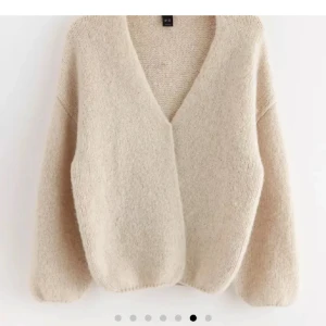 Lindex kofta  - Bra skick knappt använd, börjar bli varmt nu och vill inte ha kvar