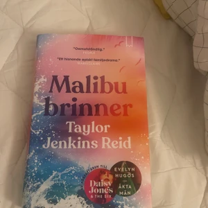 Malibu brinner bok  - Jätte bra vin rekommenderar 
