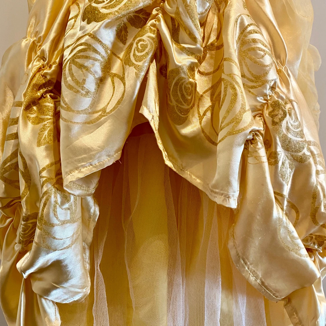 Prinsessklänning skönheten och odjuret  - 93