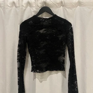 Venderbys topp - Populär topp från venderbys, supersnygg i spets