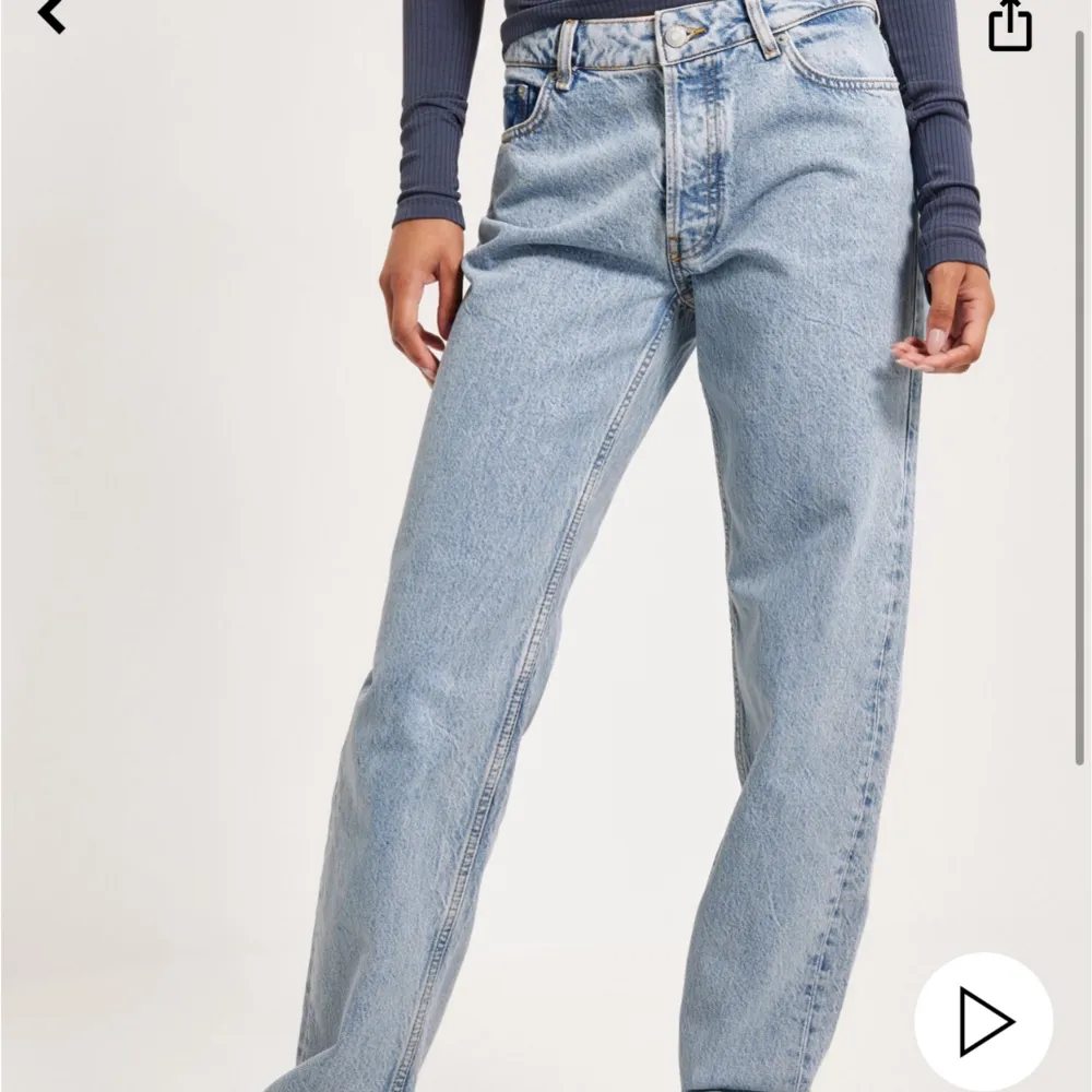 Helt nya byxor, aldrig använde. Säljer pga beställde fel storlek. Från JJXX.. Jeans & Byxor.