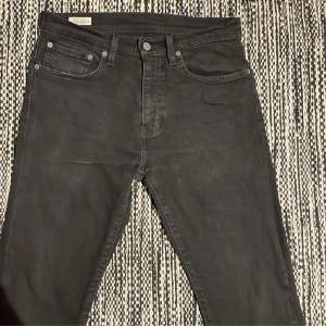 Ett nyare par Levis jeans 512 W31 L32 skick 8,5/10