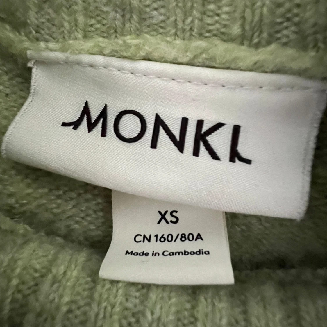 Ljusgrön tröja - 91