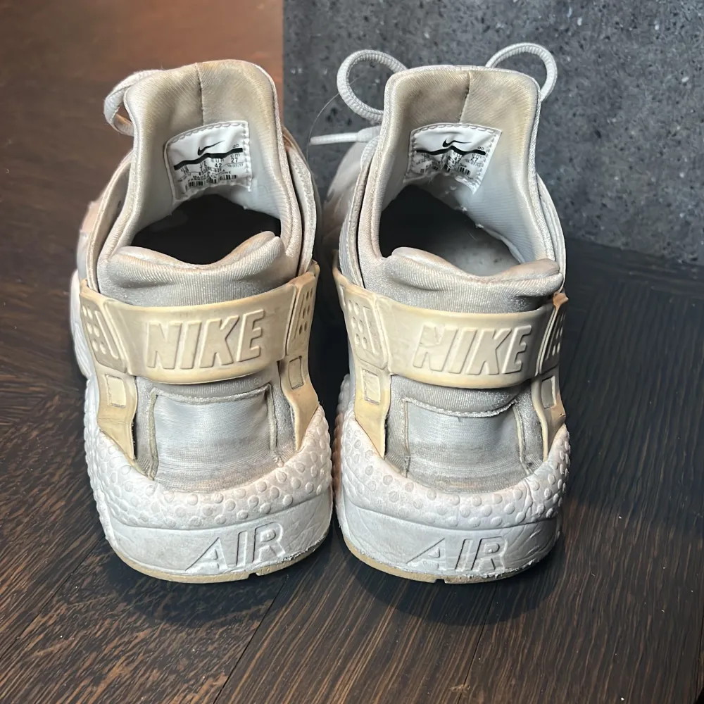 Sneakers från Nike, använt skick🤍. Skor.