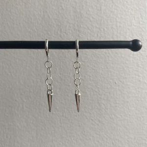 01silver örhängen  - Supersnygga och trendiga örhängen!!  (Ej nickelfria)  