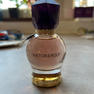 Viktor & Rolf good fortune Parfym - Säljer en Viktor & Rolf good fortune 30 ml EDP.  Endast testad :)