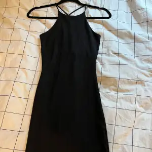 Fin svart lång klänning 