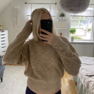 Stickad tröja  - Fin stickad tröja från Cubus som inte är min stil längre, jätte skön och mysig (lånade bilder)