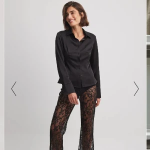 Spets byxor  - Helt oanvända, prislapp kvar. Säljer då jag köpte fel storleken och missa tiden att lämna tillbaka. Super fina🩷