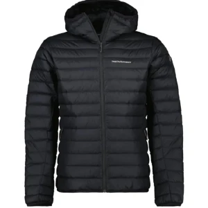 Svart peak jacka  - Säljer denna svarta peak performance jackan som jag köpte av en tjej här på Plick men den var tyvärr lite för liten för mig. Nästan aldrig använd, nyskick. Pris kan diskuteras 