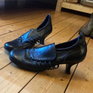 Muxart skor - Snygga skor från spansk märke Muxart. Storlek 39 och en halv🎂