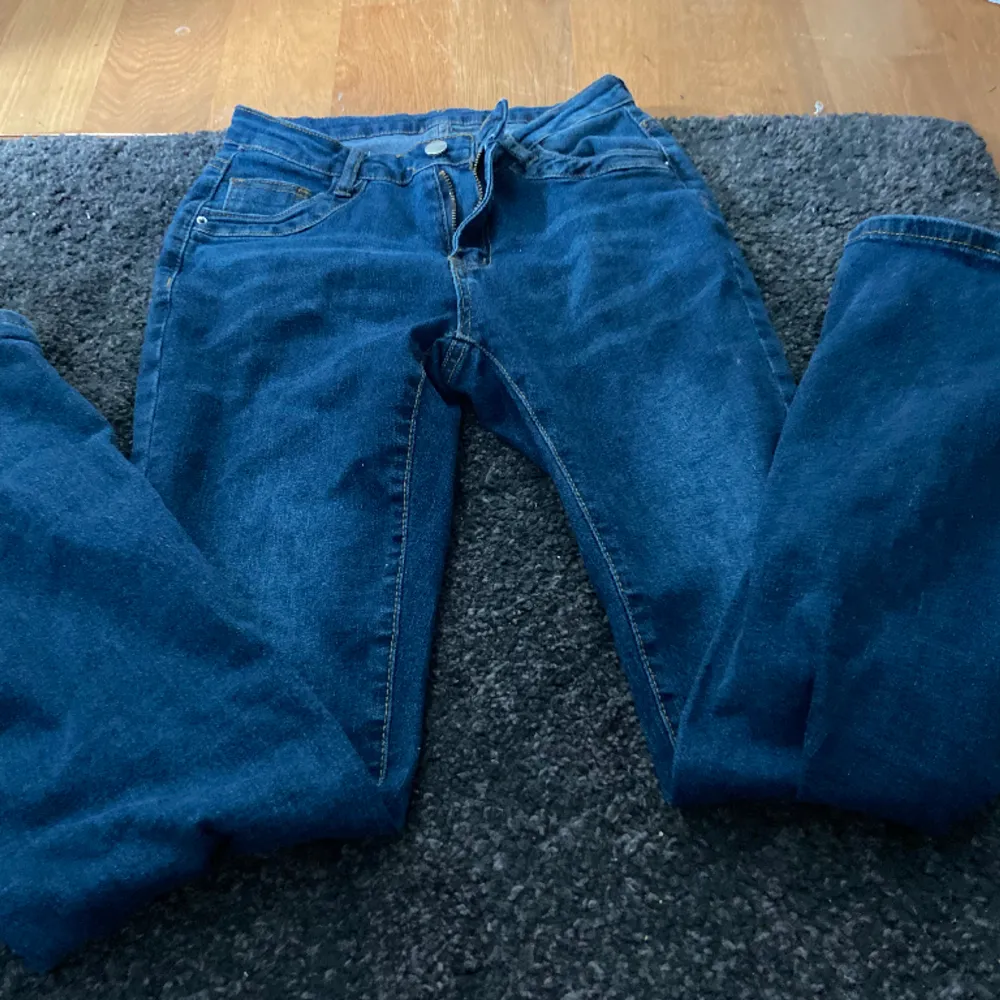 Använda ganska ofta , dom e dock för stora . Jeans & Byxor.