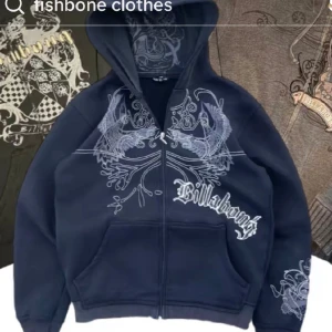 zip up drainer  - (SÖKER) (KÖP INTE!)  Letar efter några zipups i en drainer/skate stil✅👍 Gärna i medium eller large (large beror på måtten) 