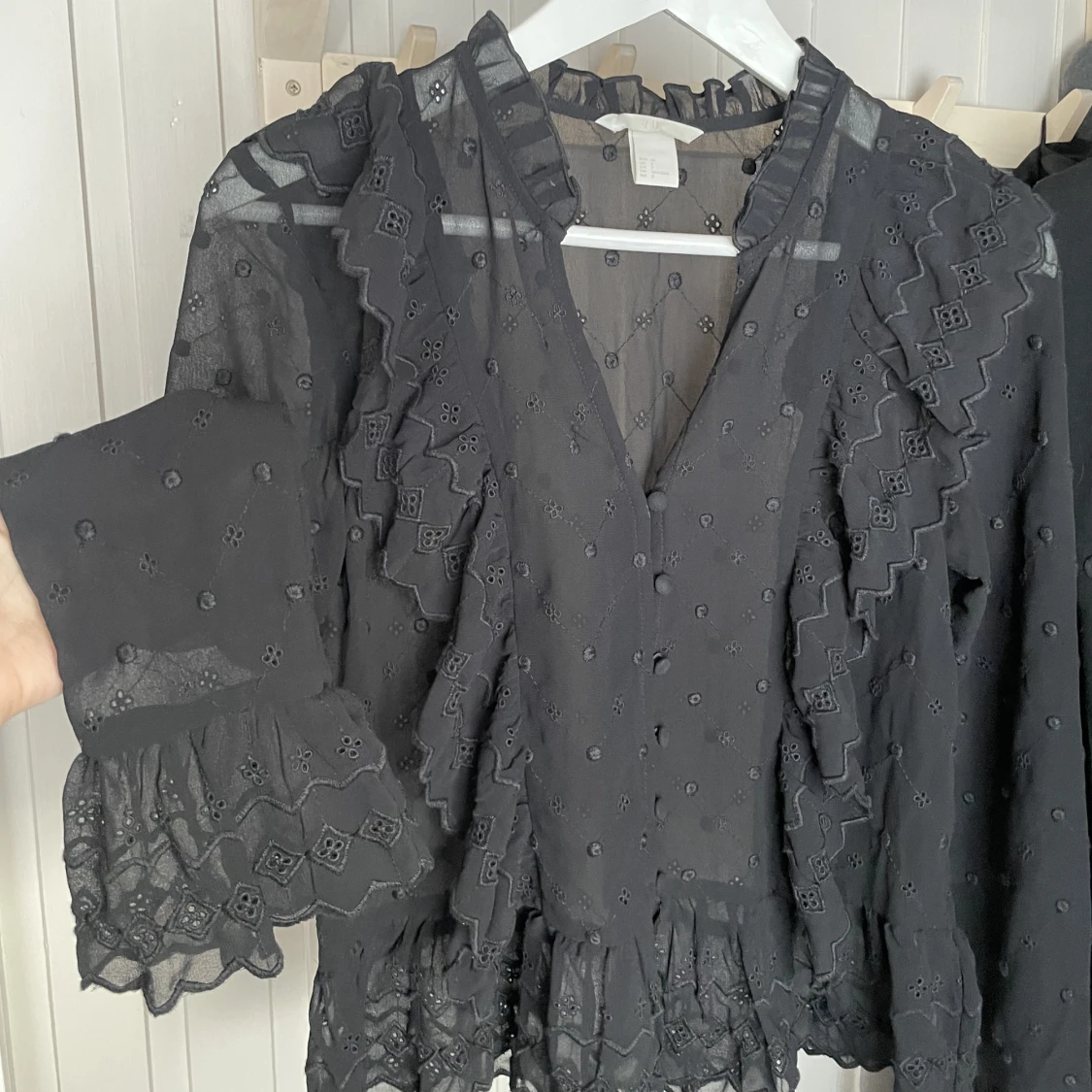 blus med fina detaljer 