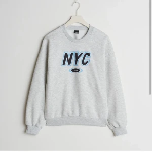 Gina tricot Sweatshirt - Så snygg tröja från gina tricot. Säljer pga använder aldrig.🙏💖
