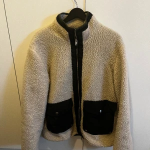 Teddyjacka - Passar M/L