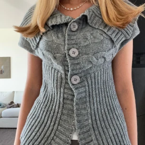 Kortärmad kofta  - Söt kofta