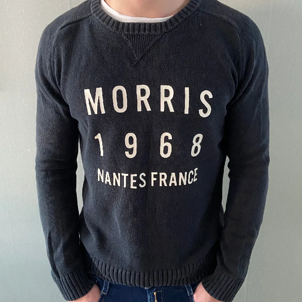 Stickad tröja från Morris. Skick 9/10. Stickat.