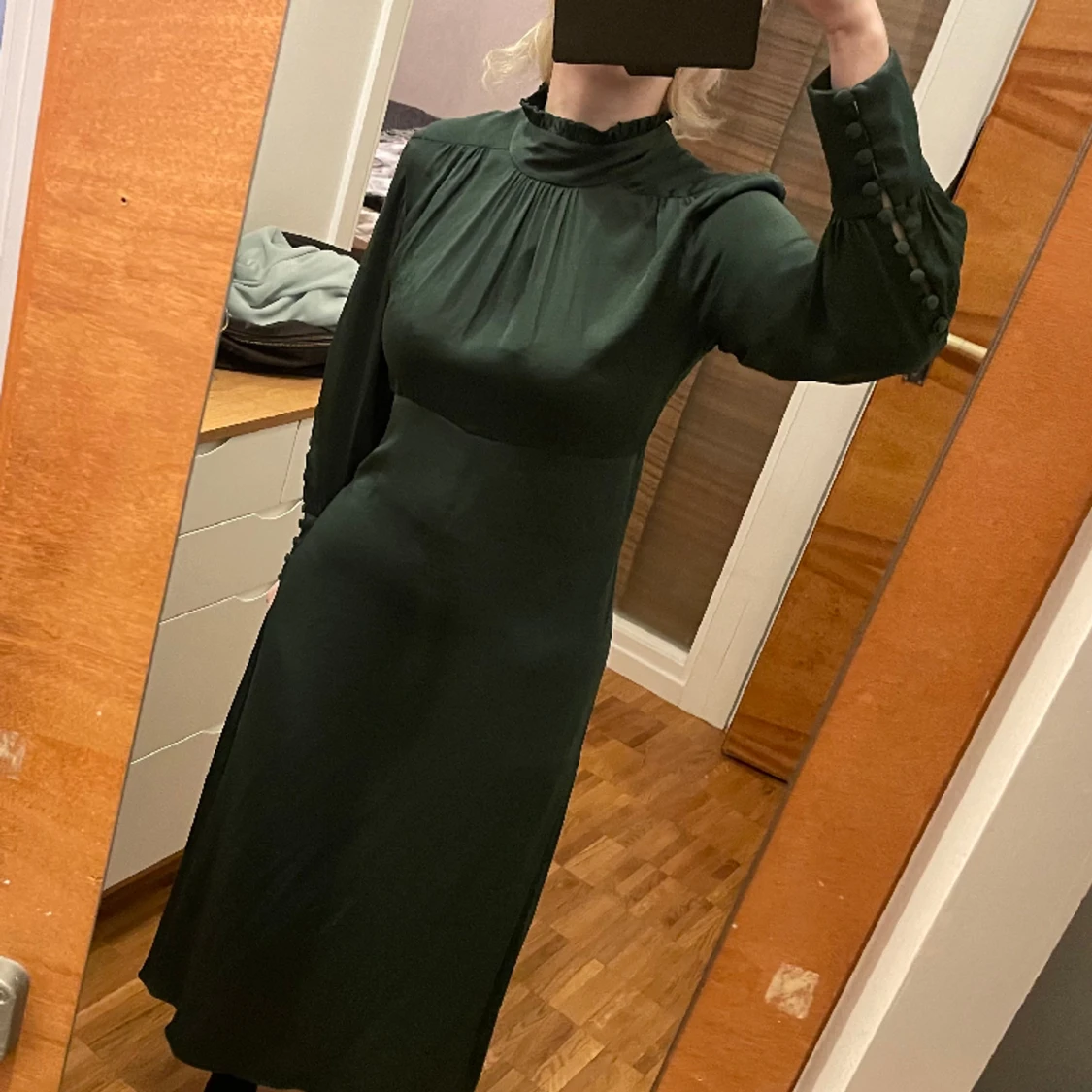 Mörkgrön klänning - ZARA  - 90