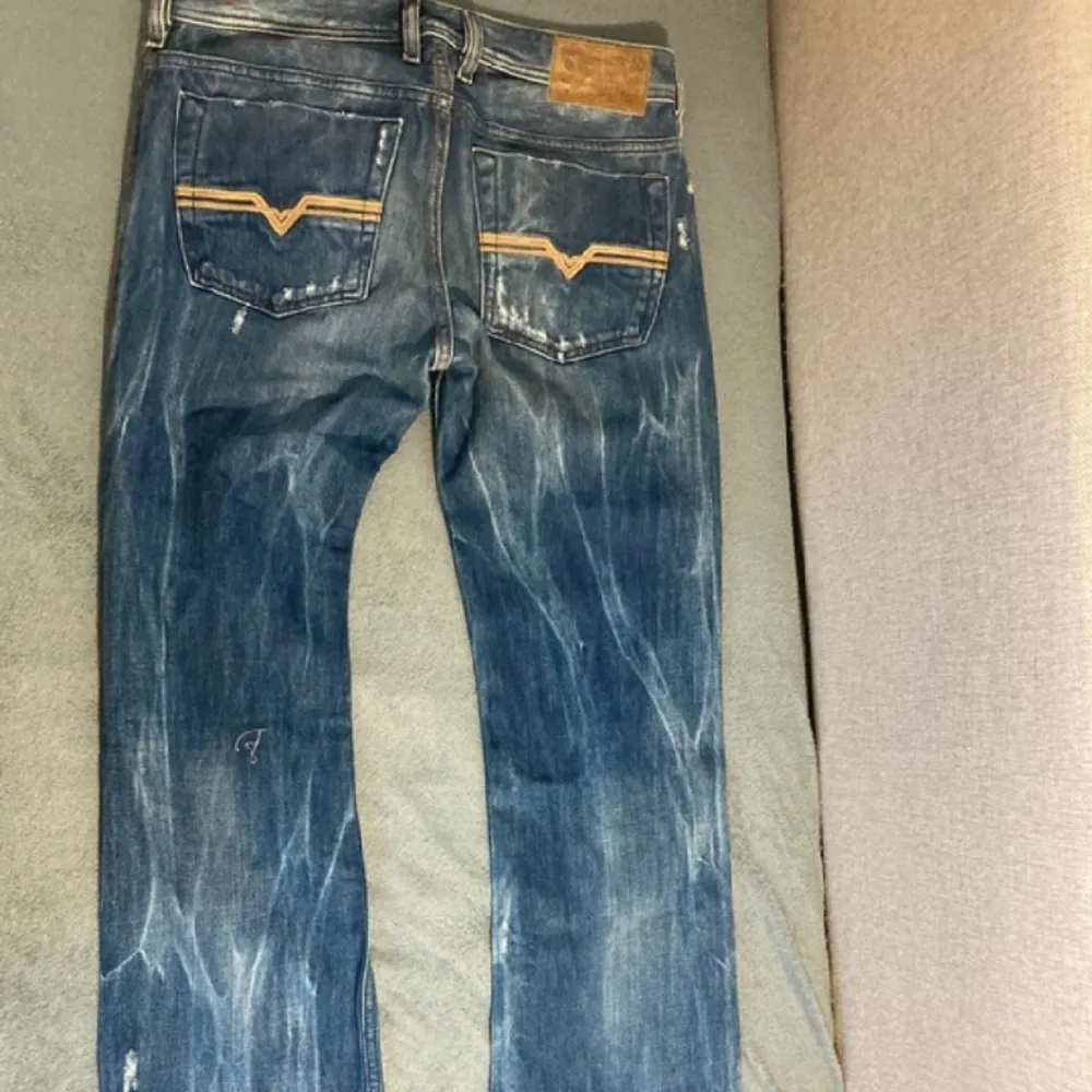 riktigt fetaaa jeans 💯🇪🇺💶. Jeans & Byxor.